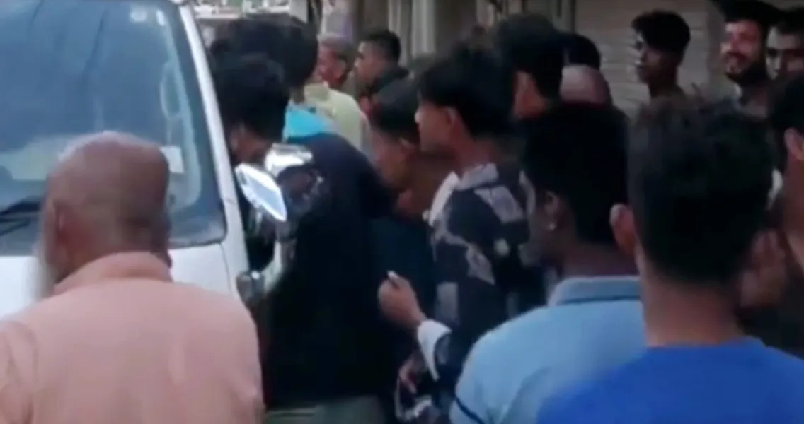সংযুক্ত ছবি