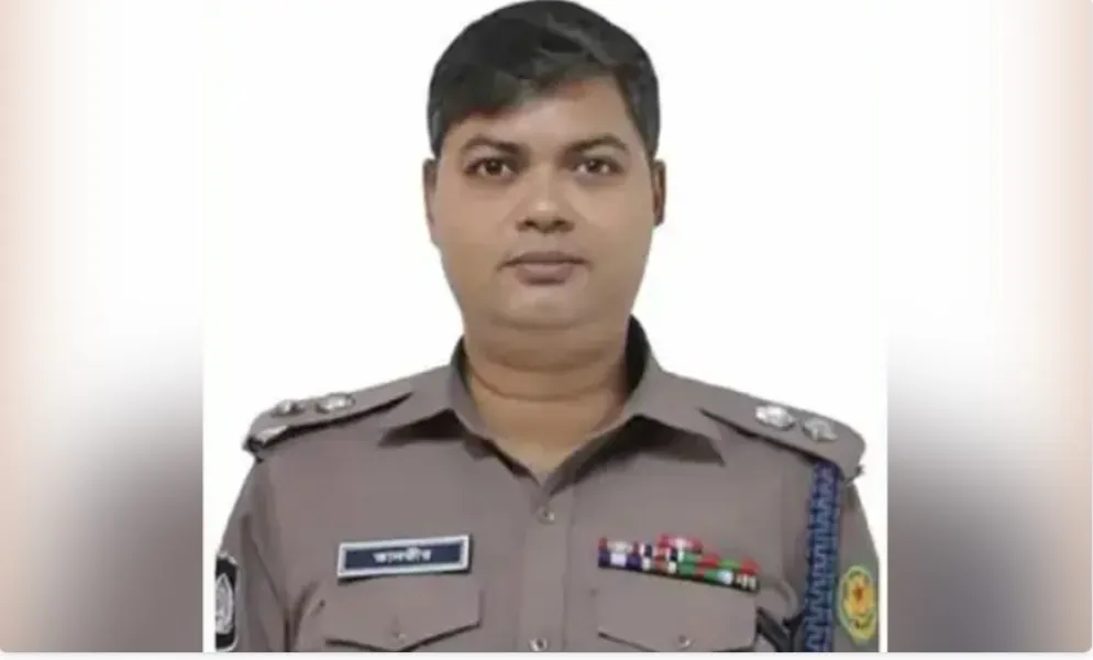 সংযুক্ত ছবি