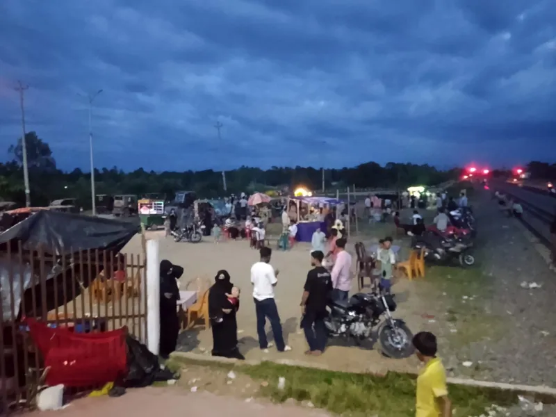সংযুক্ত ছবি
