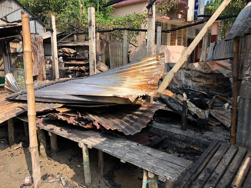 সংযুক্ত ছবি