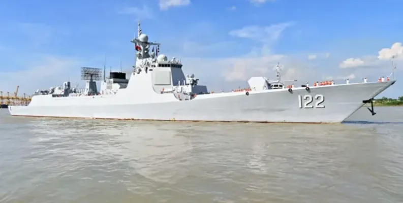 চট্টগ্রাম বন্দরে চীনা নৌবাহিনীর তিন জাহাজ