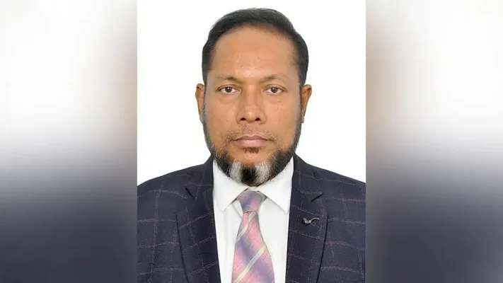 কুবির ক্যারিয়ার ডেভেলপমেন্ট সেন্টারের পরিচালক হলেন রেজিস্ট্রার মুজিবুর রহমান 