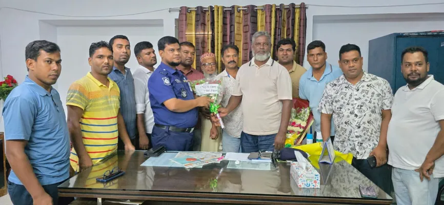 রুহিয়ায় গণমাধ্যমকর্মীদের সাথে নবাগত ওসির মতবিনিময় 