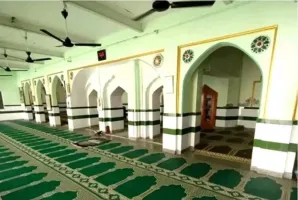 মোদির বাসভবনের পাশের ঐতিহাসিক মসজিদ উচ্ছেদের নির্দেশ